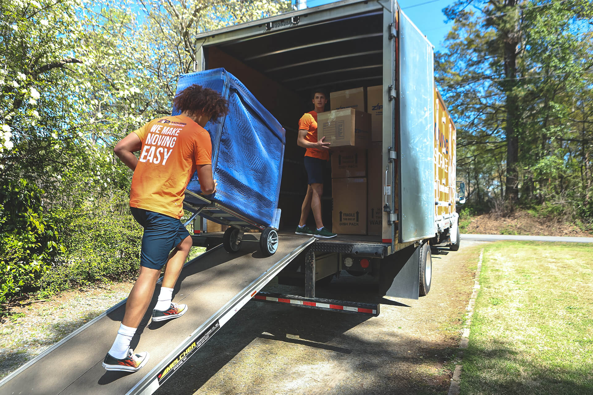 Professional Loading and Unloading Service for Moving.