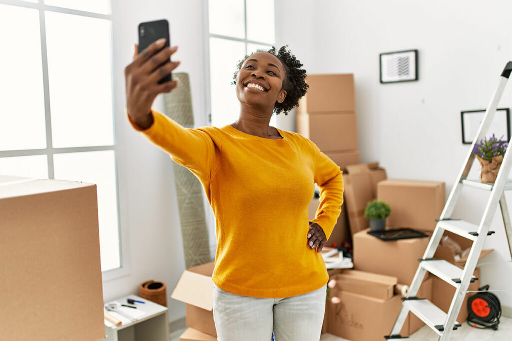 Moving Tips for Women Living Alone, Embracing the joys of independence